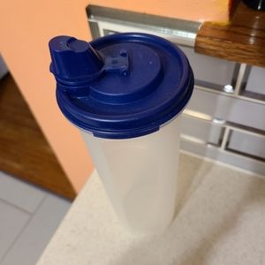 Tupperware container